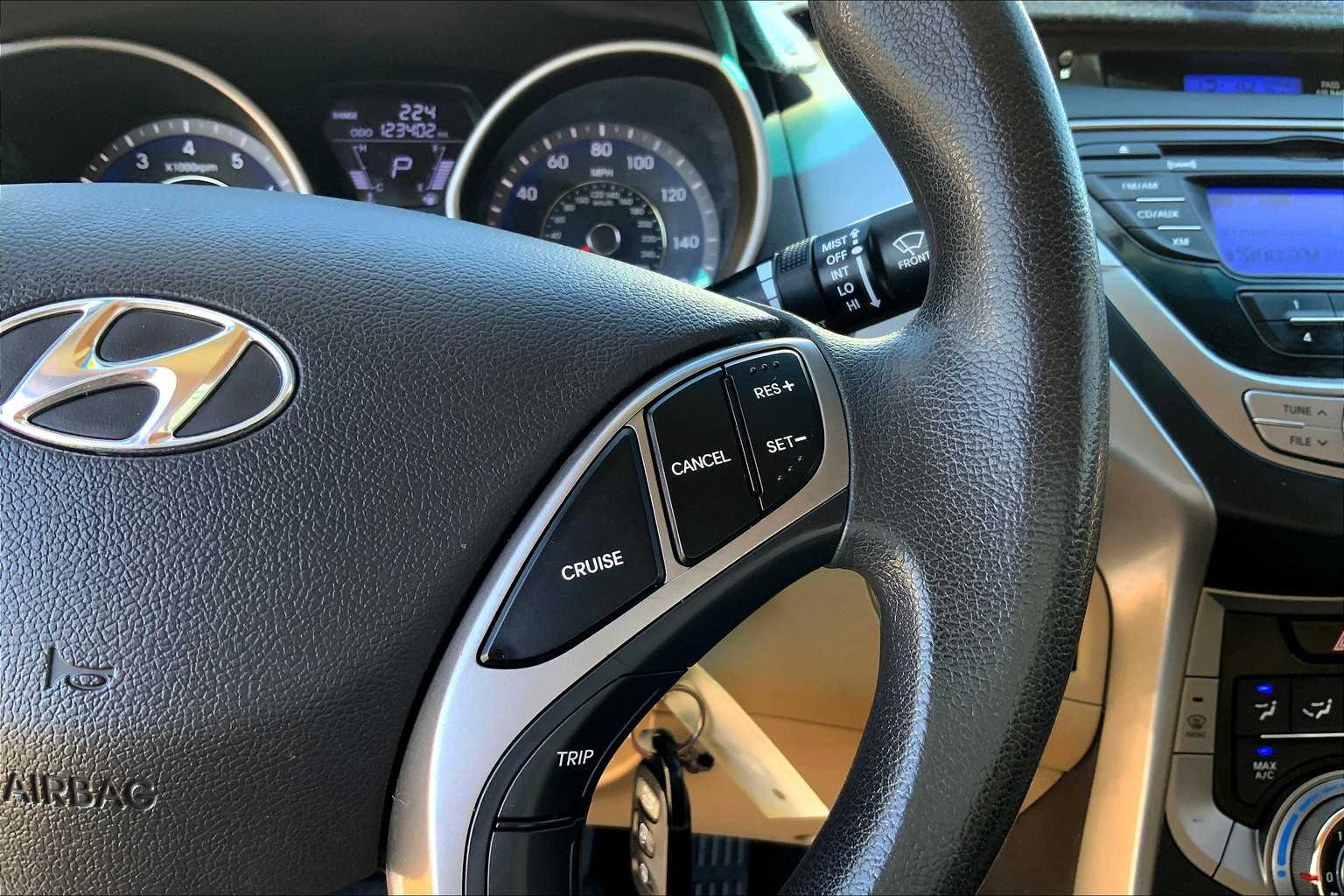 2013 Hyundai Elantra GLS photo 20