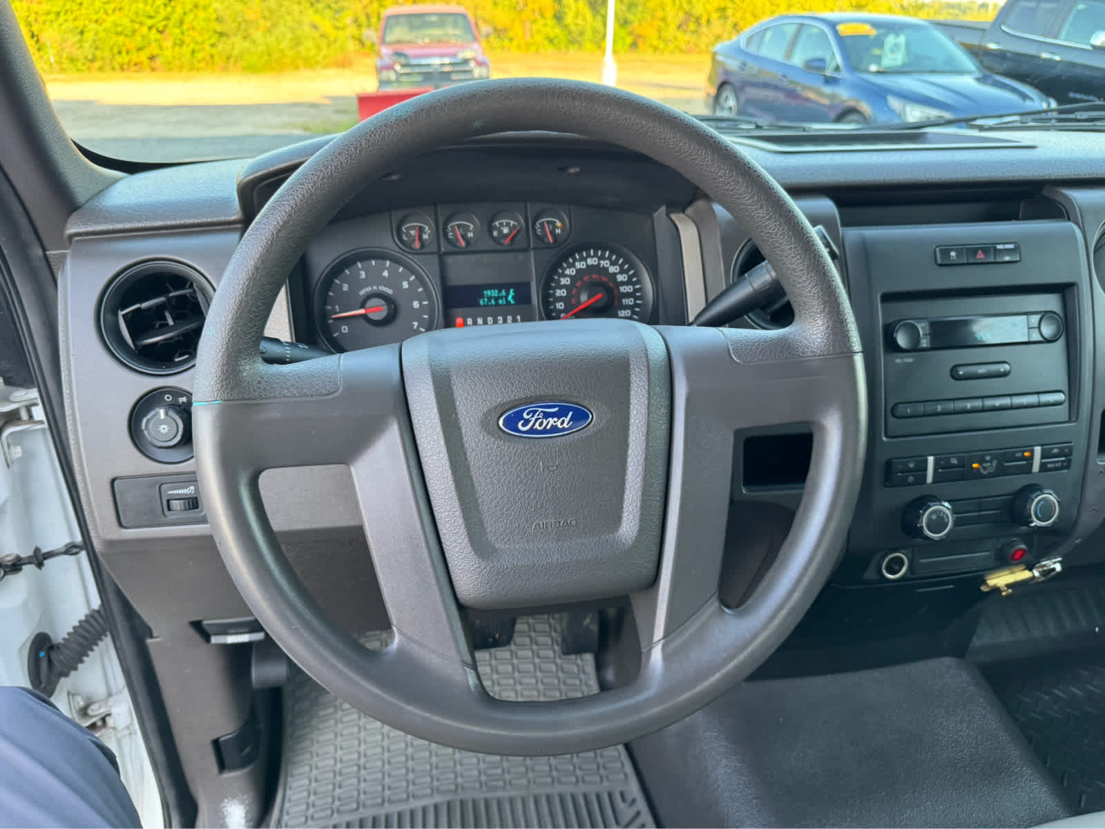 2009 Ford F-150 XLT photo 17