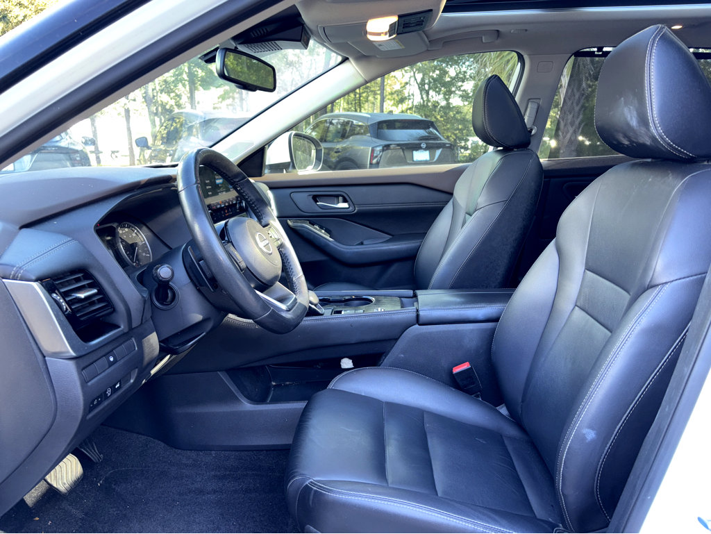 2023 Nissan Rogue SL photo 16