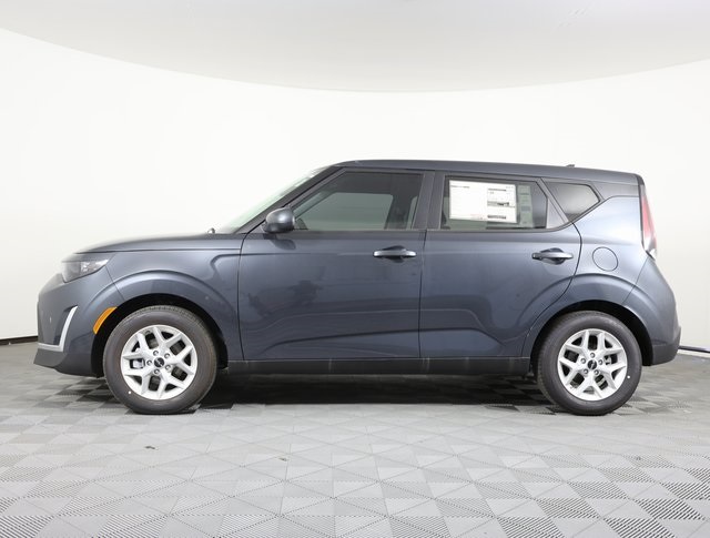 2025 Kia Soul LX photo 4