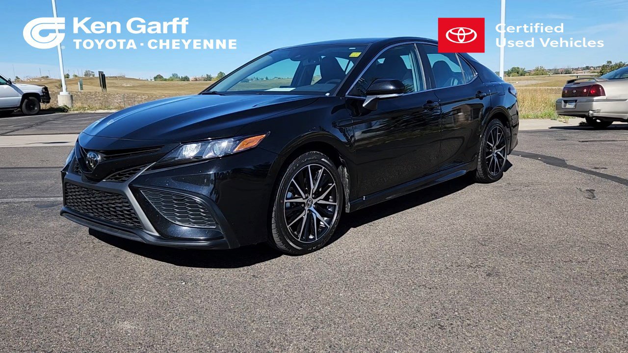 2024 Toyota Camry SE photo 2