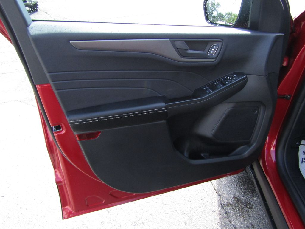 2025 Ford Escape Active photo 11