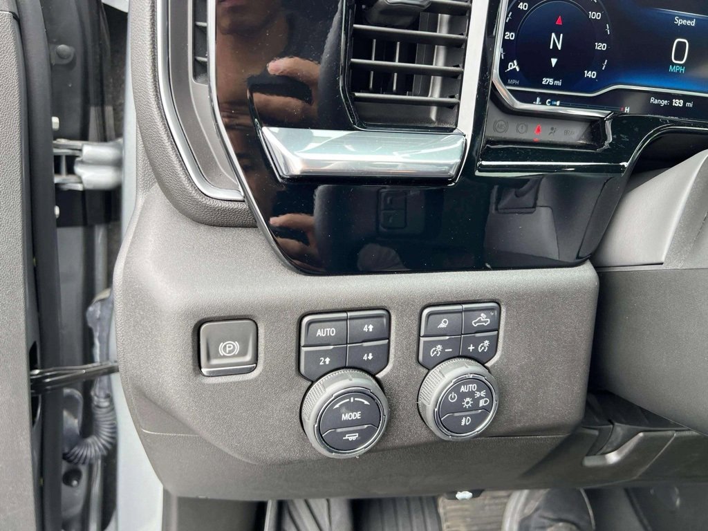 2024 Chevrolet Silverado 1500 RST photo 14