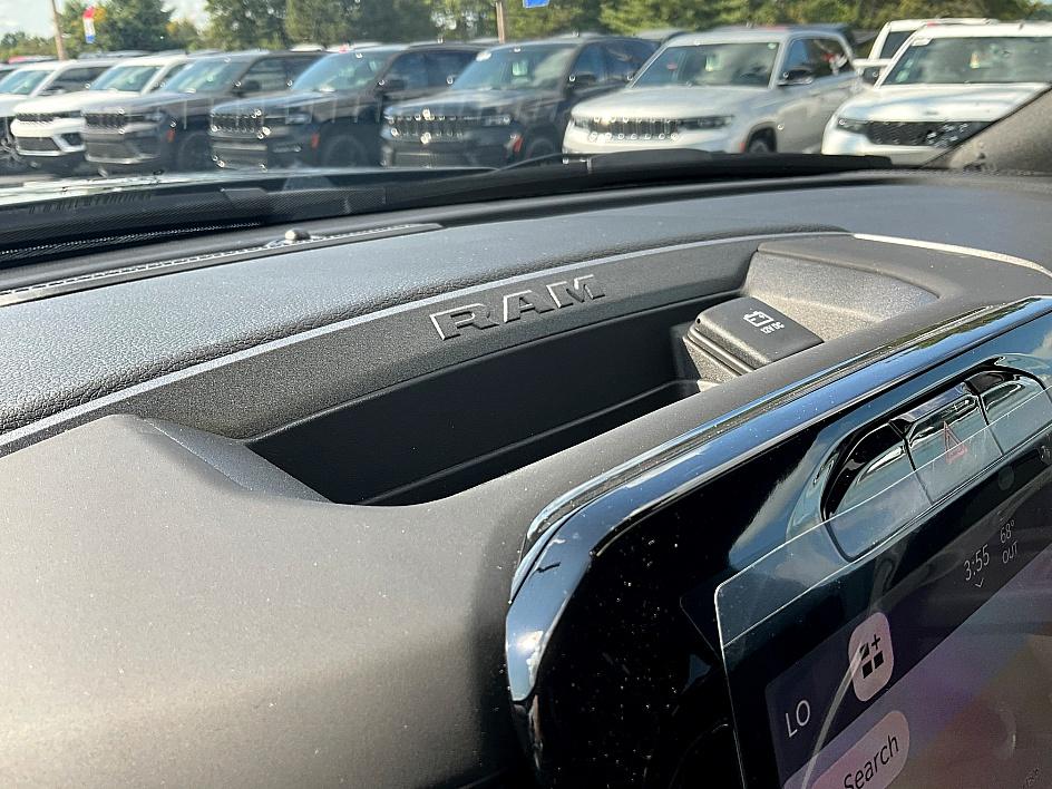 2025 Ram 2500 Tradesman photo 23