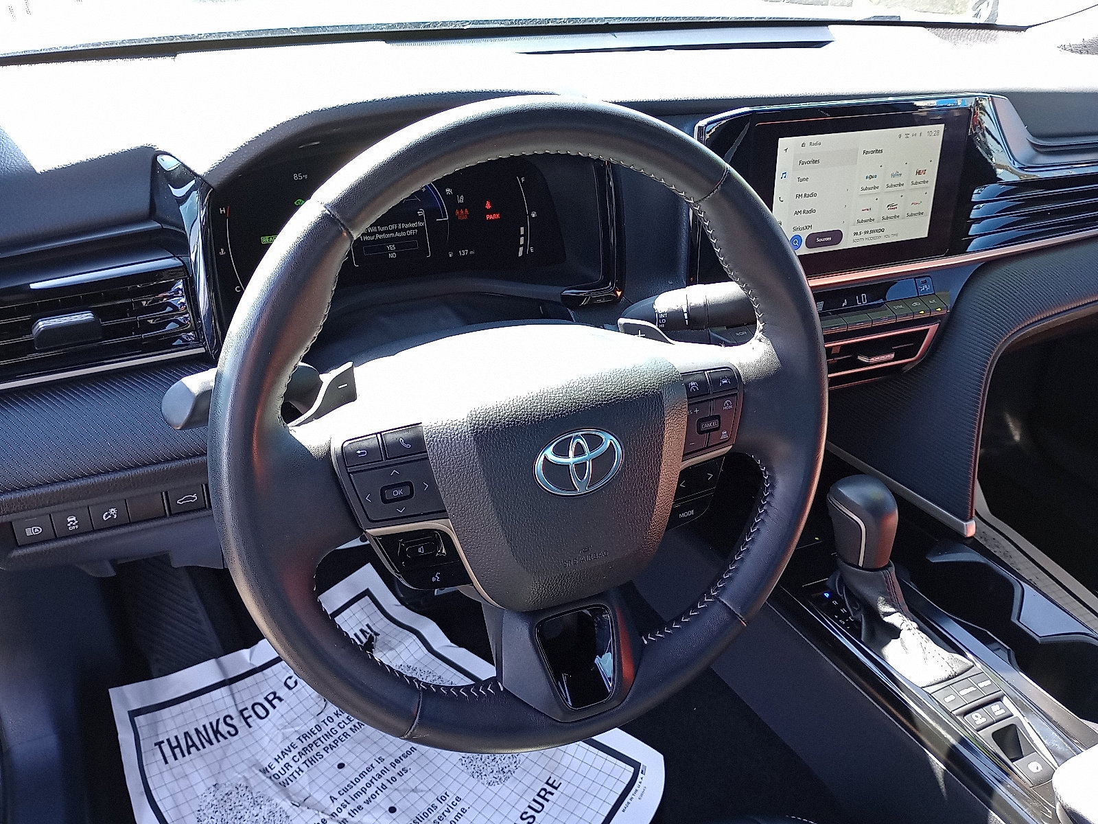 2025 Toyota Camry SE photo 9
