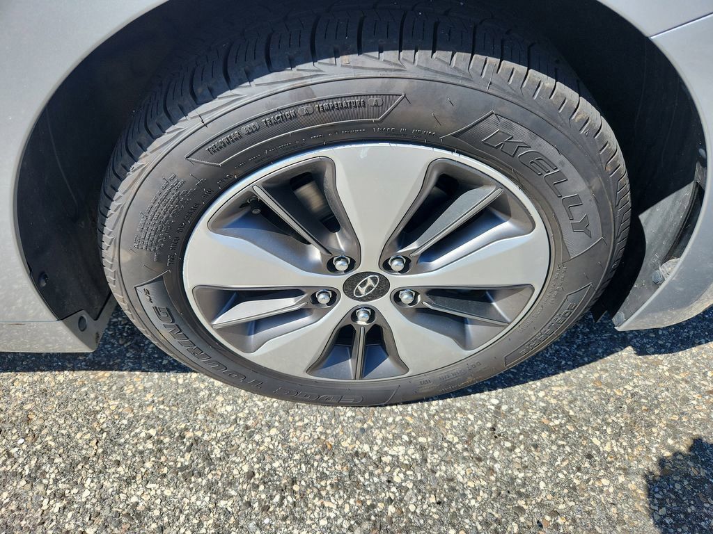 2019 Hyundai Ioniq Plug-In Hybrid photo 20