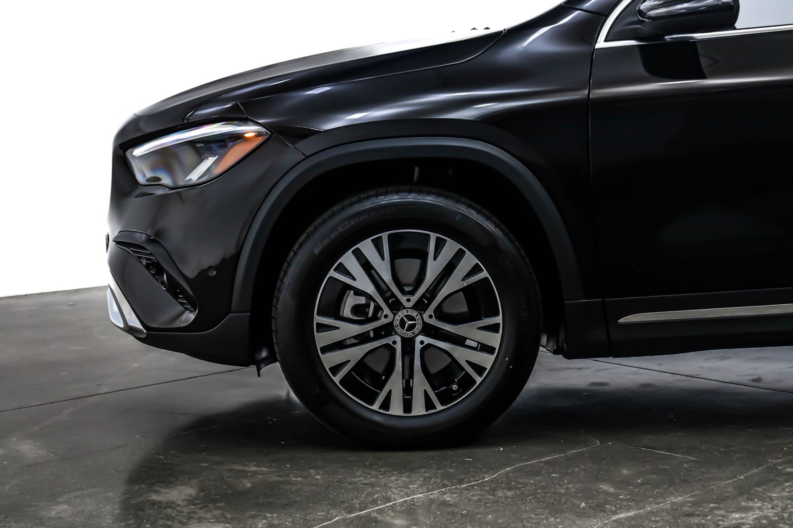 2025 Mercedes Benz GLA 250 photo 10