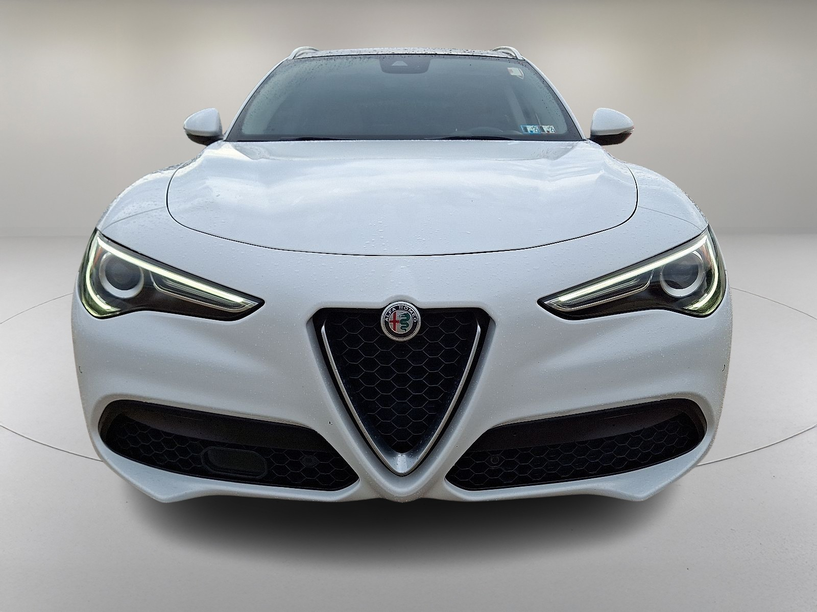 2018 Alfa Romeo Stelvio Ti photo 3