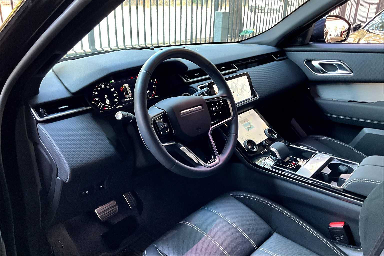 2023 Land Rover Range Rover Velar R-Dynamic S photo 13