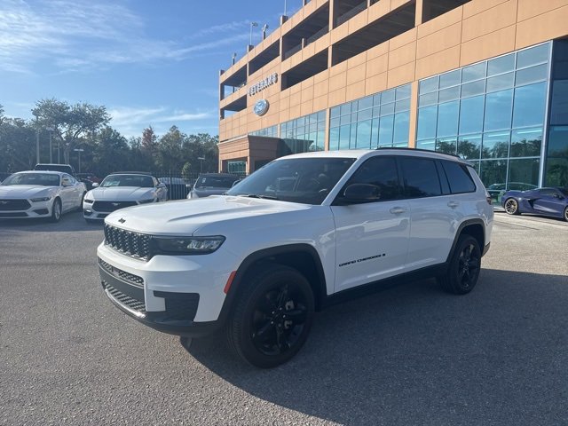 2025 Jeep Grand Cherokee L Altitude's photo