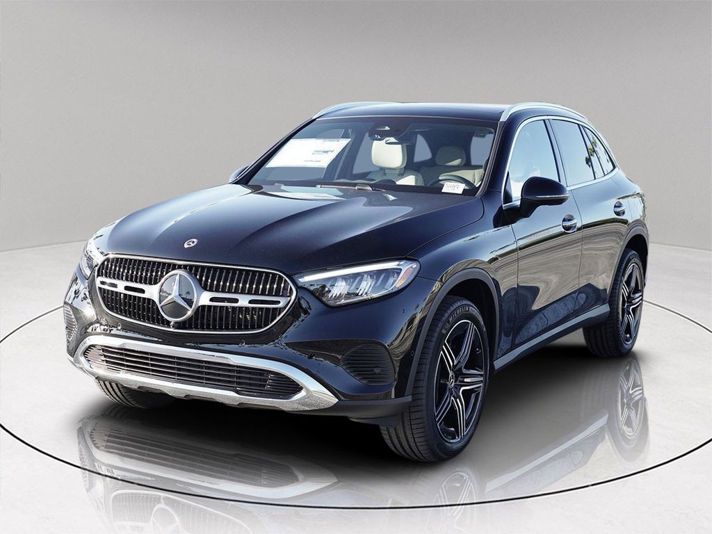 2026 Mercedes Benz GLC 300 photo 3