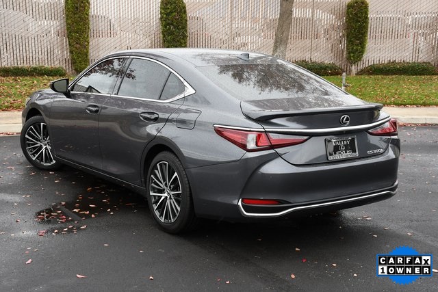 2024 Lexus ES 300h Premium photo 4