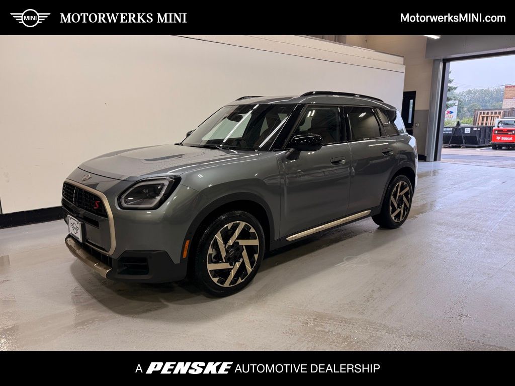 2025 MINI Countryman S's photo