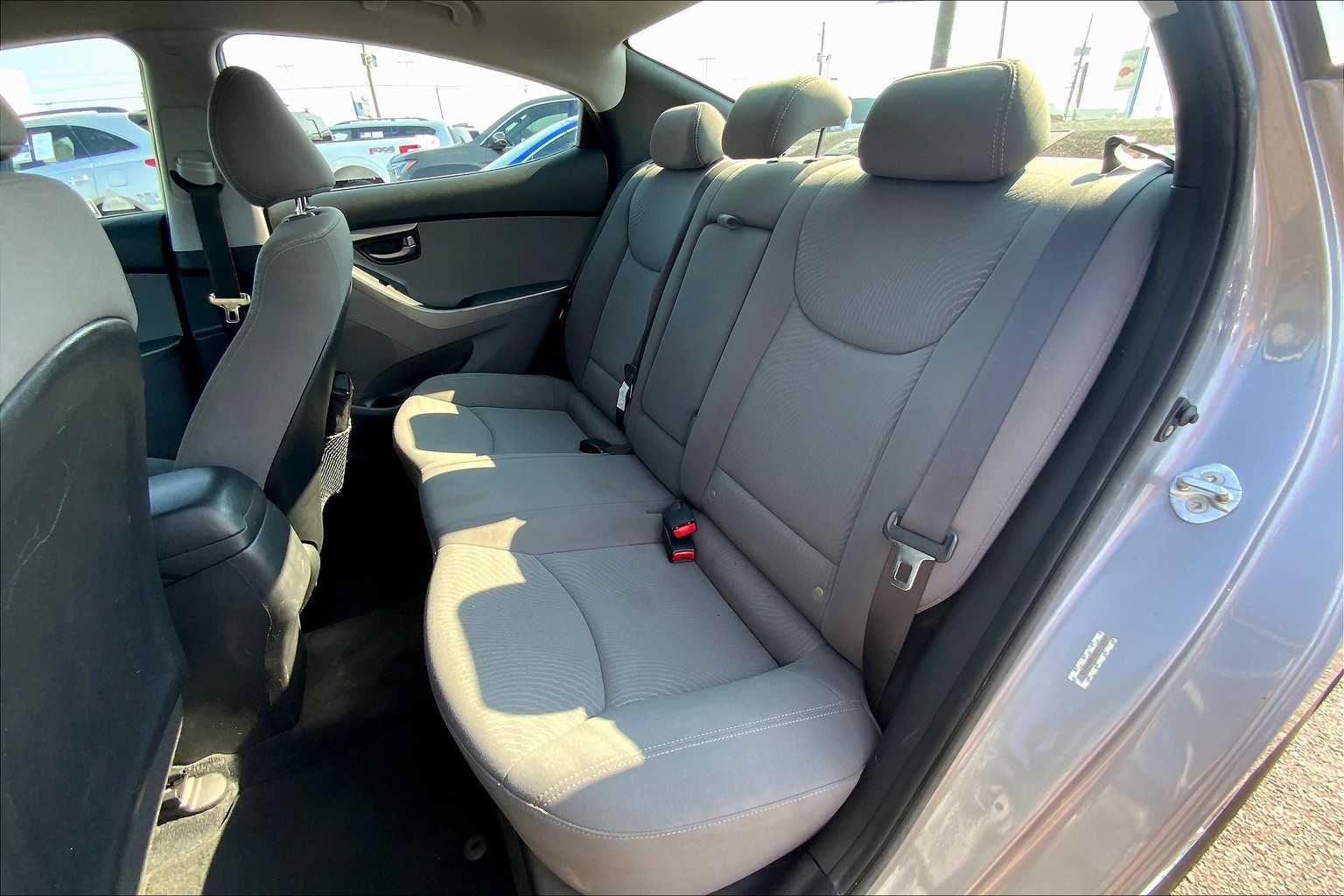 2014 Hyundai Elantra SE photo 19