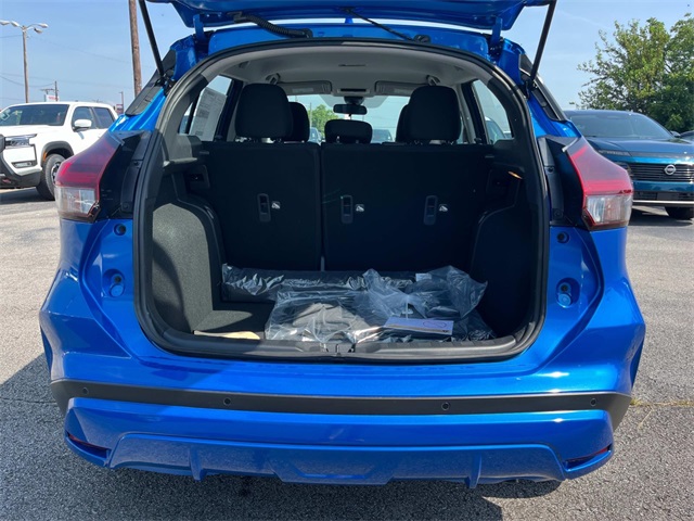 2025 Nissan Kicks Play S photo 12