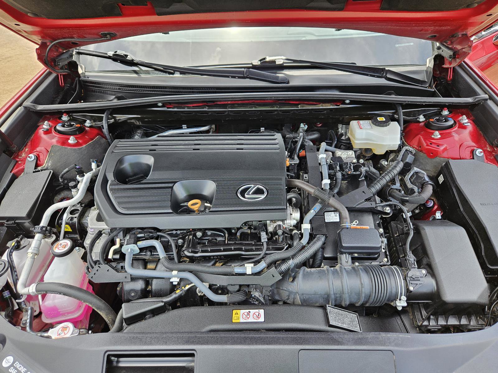 2022 Lexus ES 300h photo 12