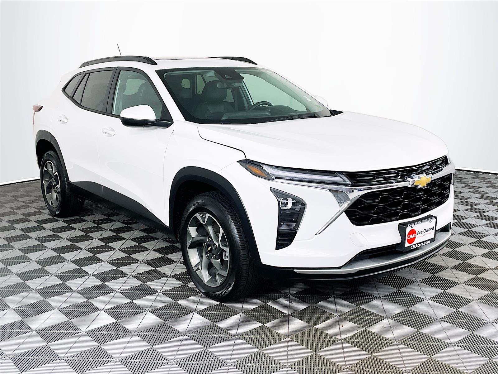 2024 Chevrolet Trax LT's photo