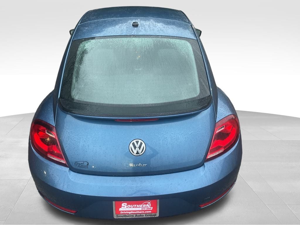 2019 Volkswagen Beetle S photo 3