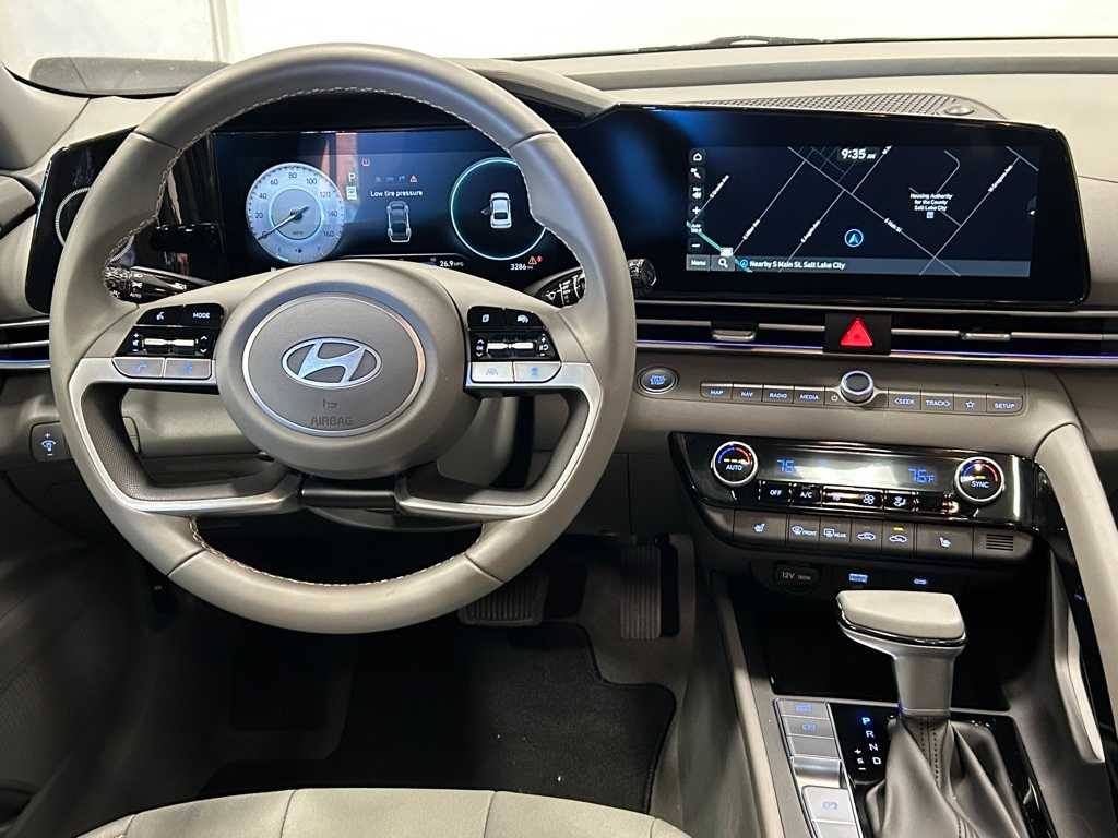 2024 Hyundai Elantra SEL Convenience photo 39