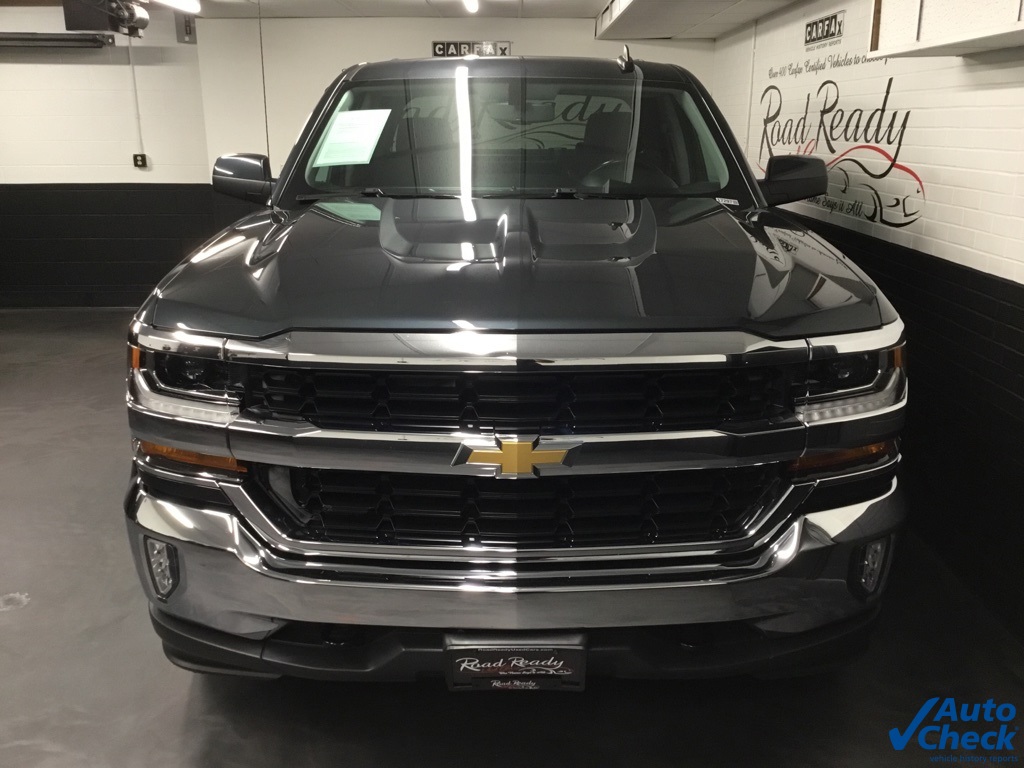 2017 Chevrolet Silverado 1500 LT photo 4