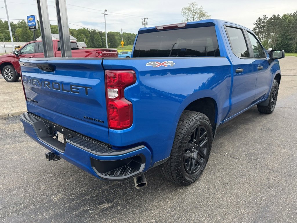2024 Chevrolet Silverado 1500 Custom photo 3