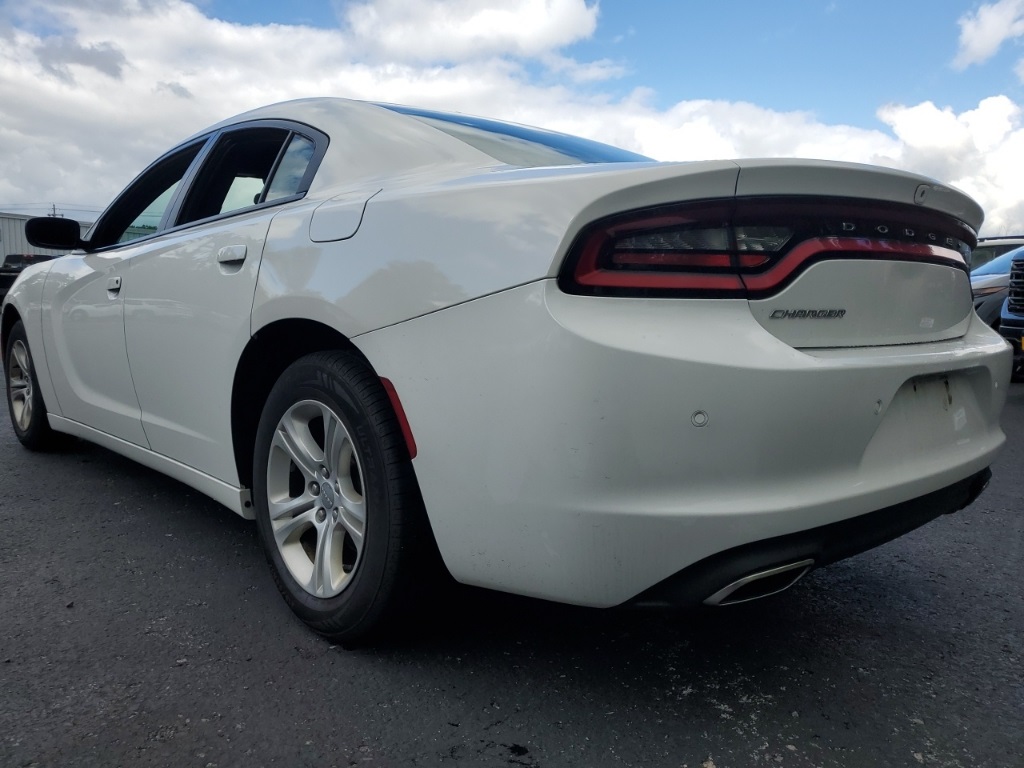 2019 Dodge Charger SXT photo 2