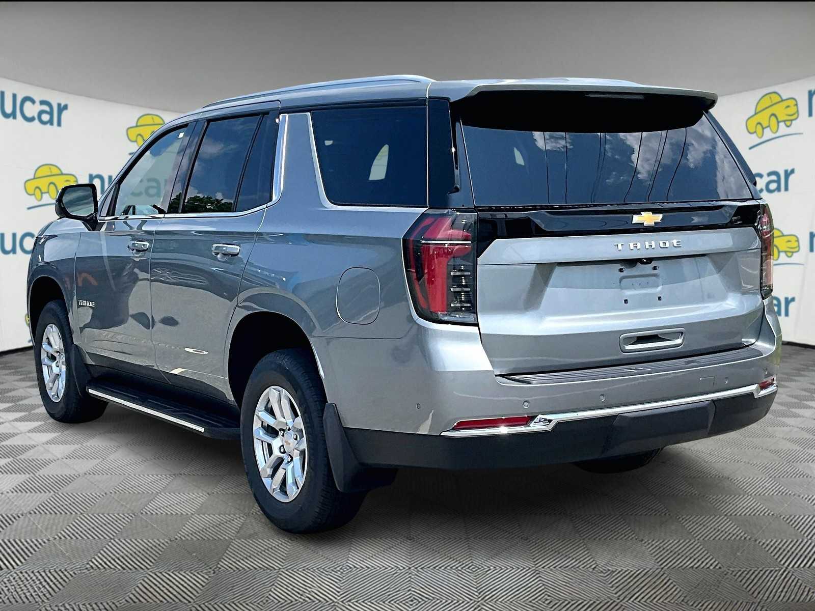 2025 Chevrolet Tahoe LS photo 4