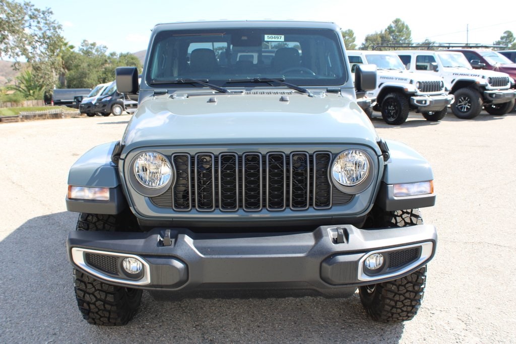 2025 Jeep Gladiator Sport photo 2