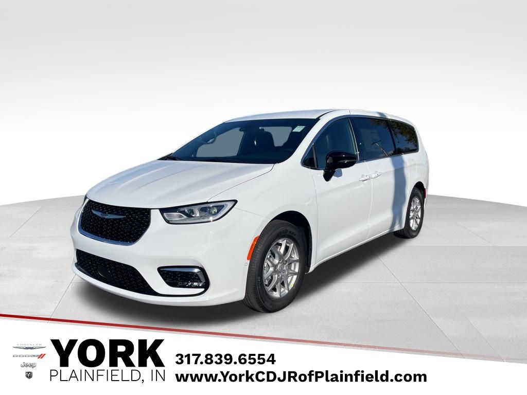 2026 Chrysler Pacifica Select's photo
