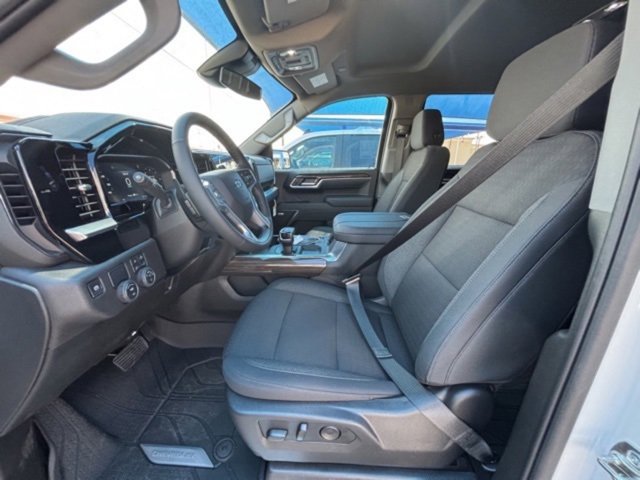 2026 Chevrolet Silverado 1500 RST photo 13