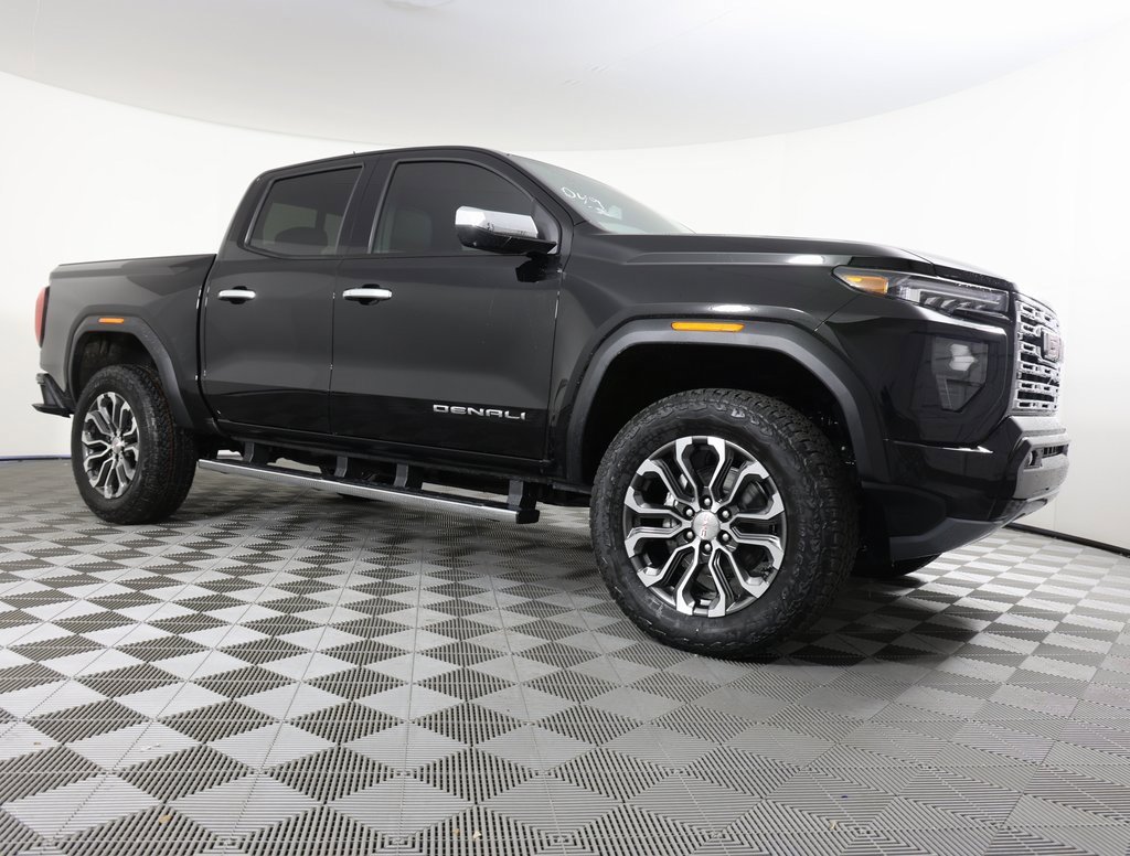 2025 Gmc Canyon Denali photo 3