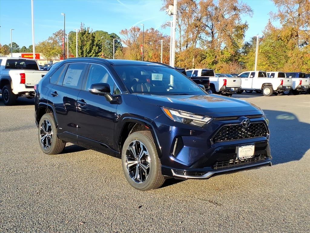 2025 Toyota RAV4 XSE's photo