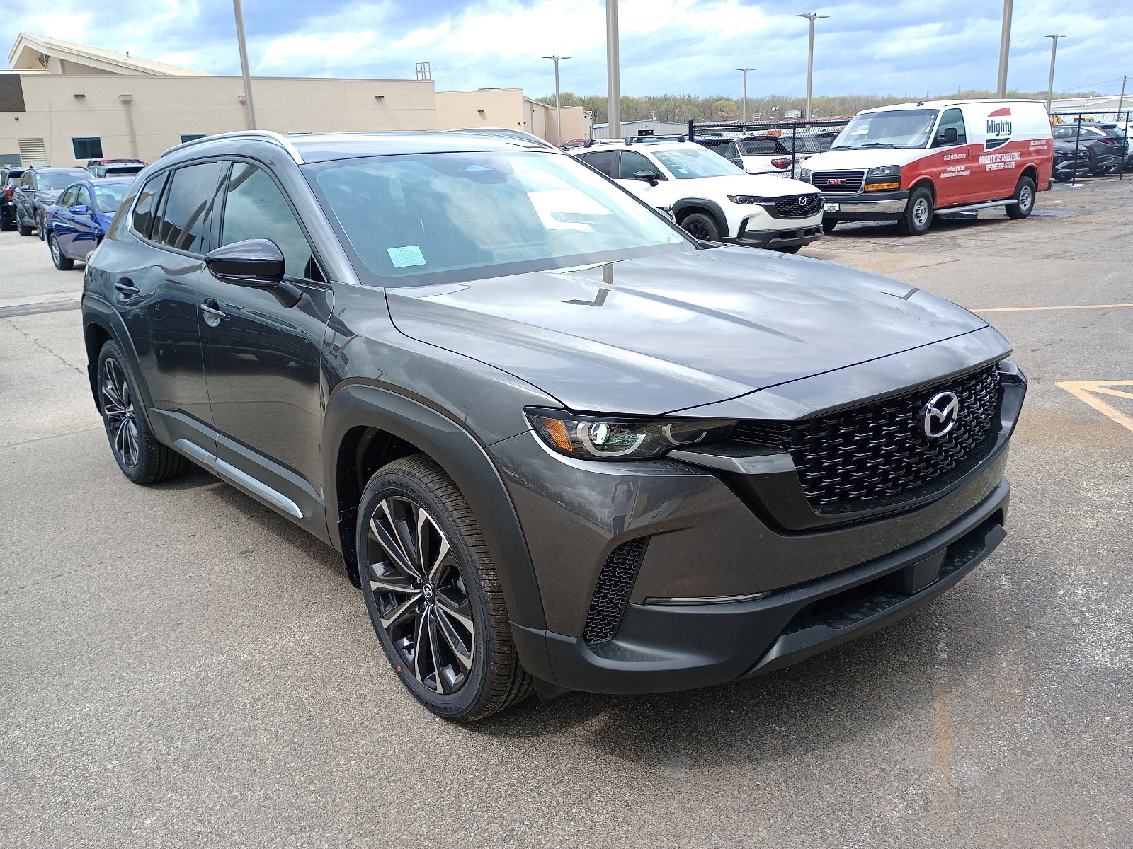 2025 Mazda CX-50 Premium Plus's photo