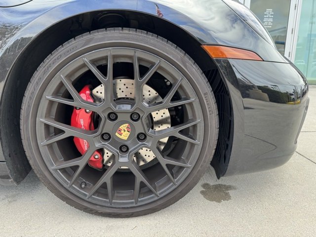 2023 Porsche 911 4S 4 GTS photo 18