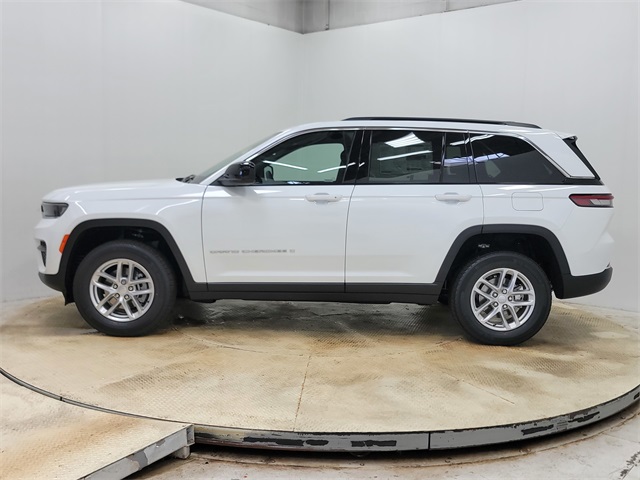 2025 Jeep Grand Cherokee Laredo X photo 6