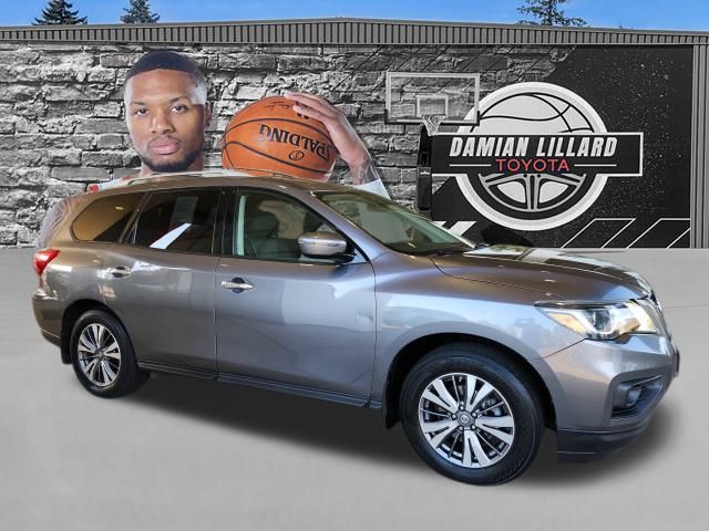 2017 Nissan Pathfinder S