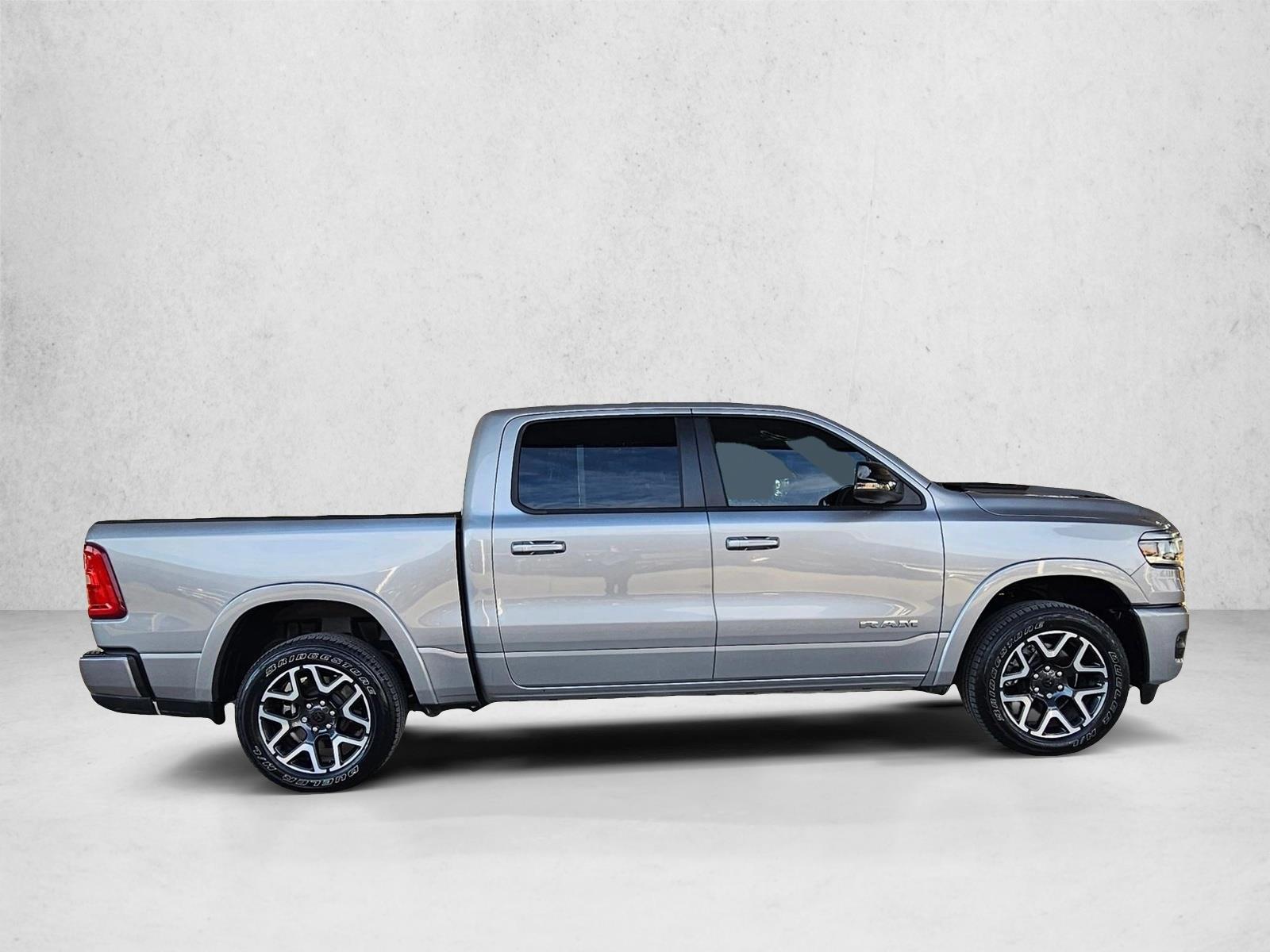 2025 Ram 1500 Laramie photo 4