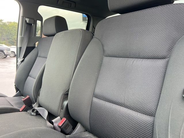 2017 Chevrolet Silverado 1500 LT photo 26