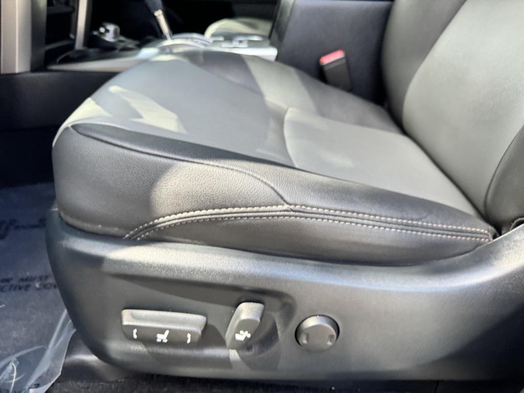 2021 Toyota 4Runner SR5 Premium photo 16