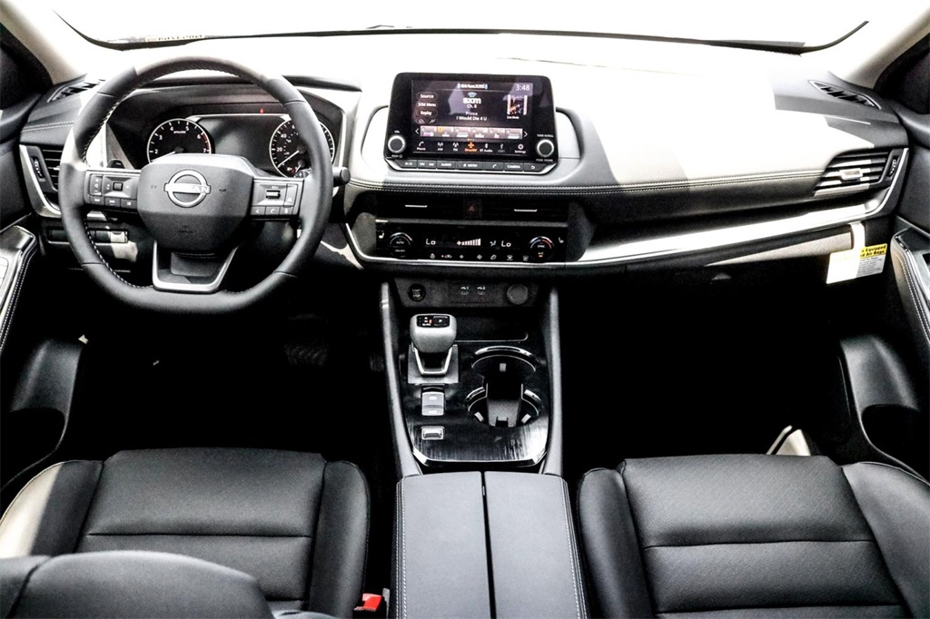 2025 Nissan Rogue SV photo 21