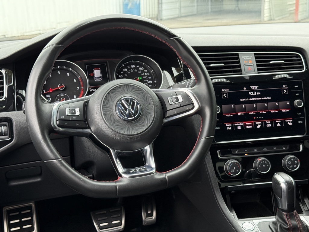 2021 Volkswagen Golf GTI SE photo 25