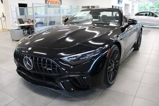 2023 Mercedes Benz SL AMG 63 photo 3