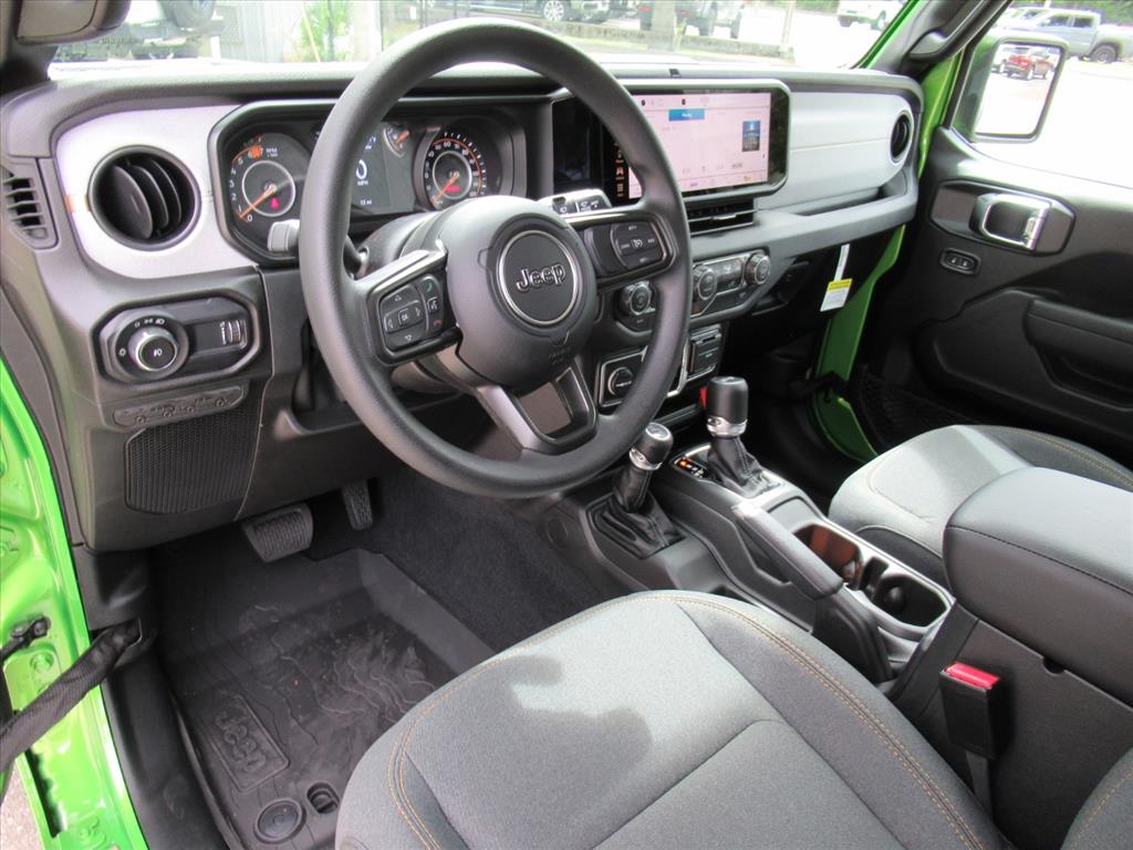 2025 Jeep Wrangler Sport photo 14