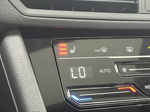 2026 Volkswagen Jetta SE photo 8