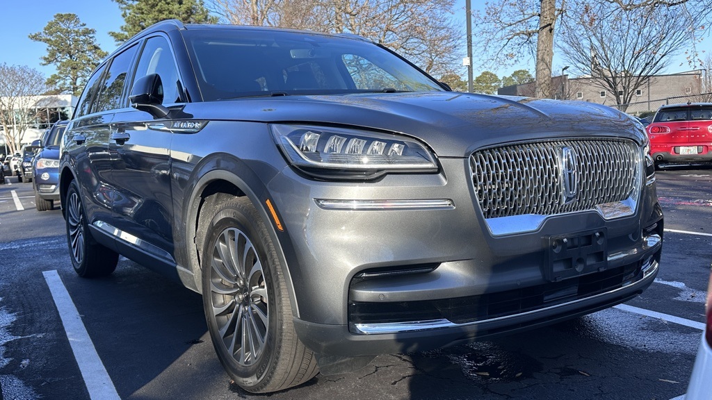 2023 Lincoln Aviator Base's photo