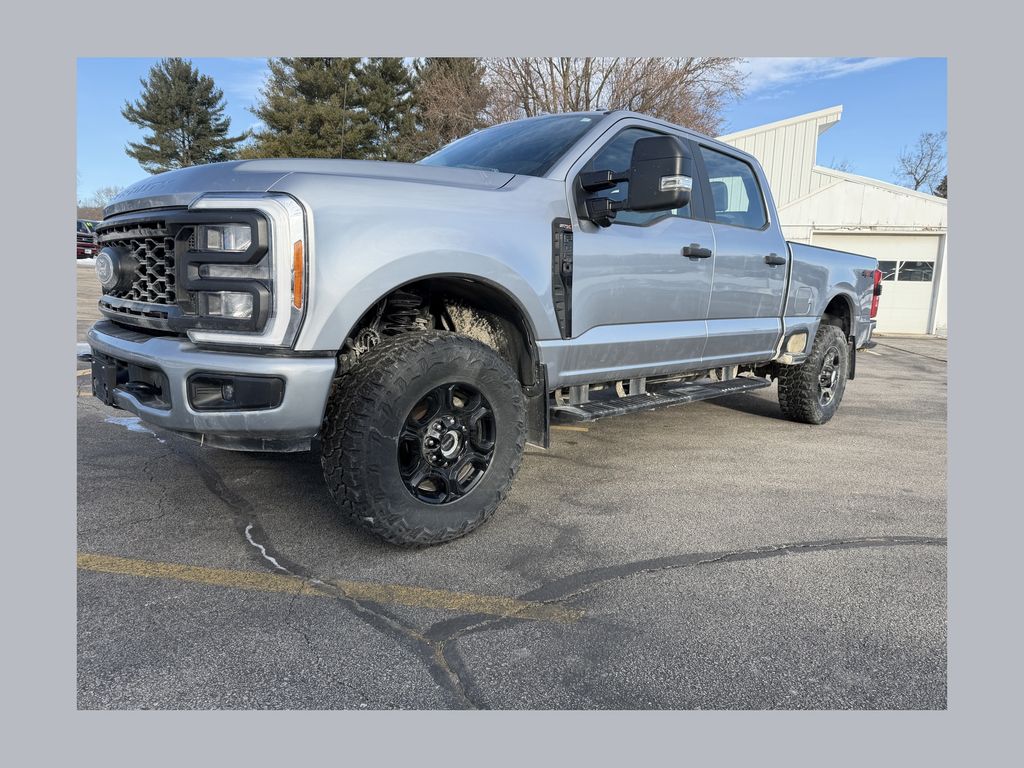 2023 Ford F-350 Super Duty XL's photo