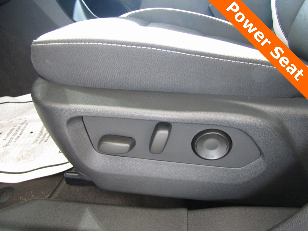 2025 Buick Envision Sport Touring photo 8