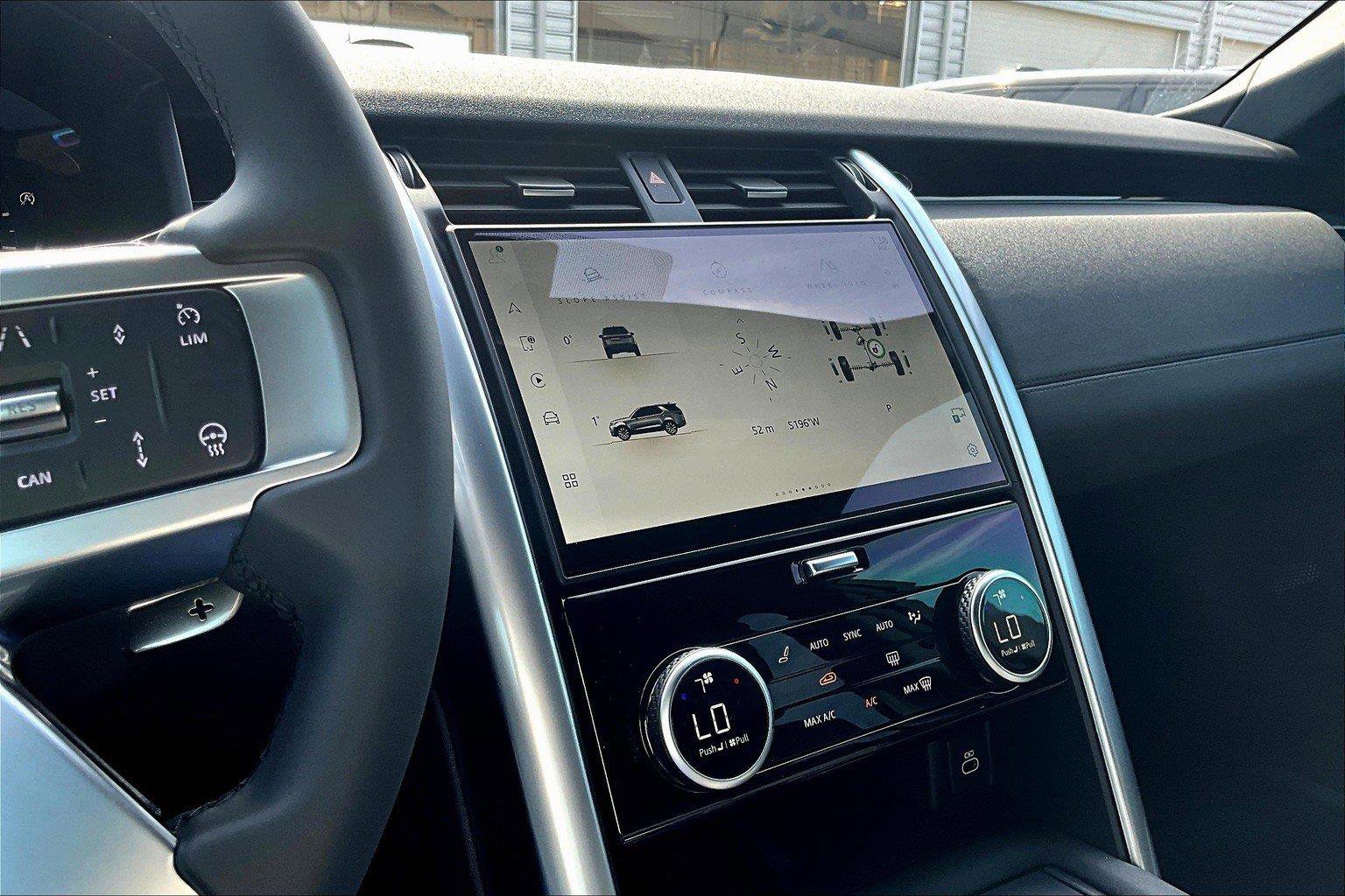2025 Land Rover Discovery S photo 6