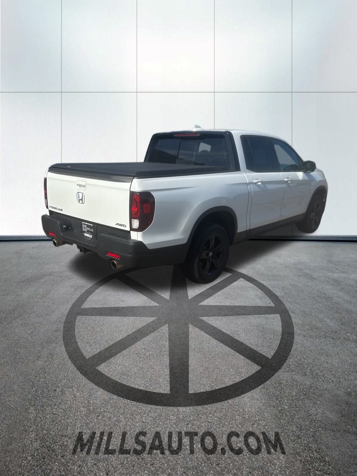 2022 Honda Ridgeline Black Edition photo 4