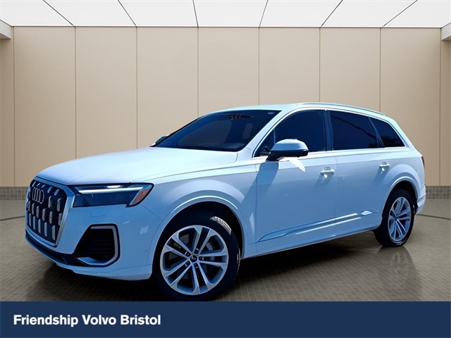 2025 Audi Q7 Premium Plus's photo